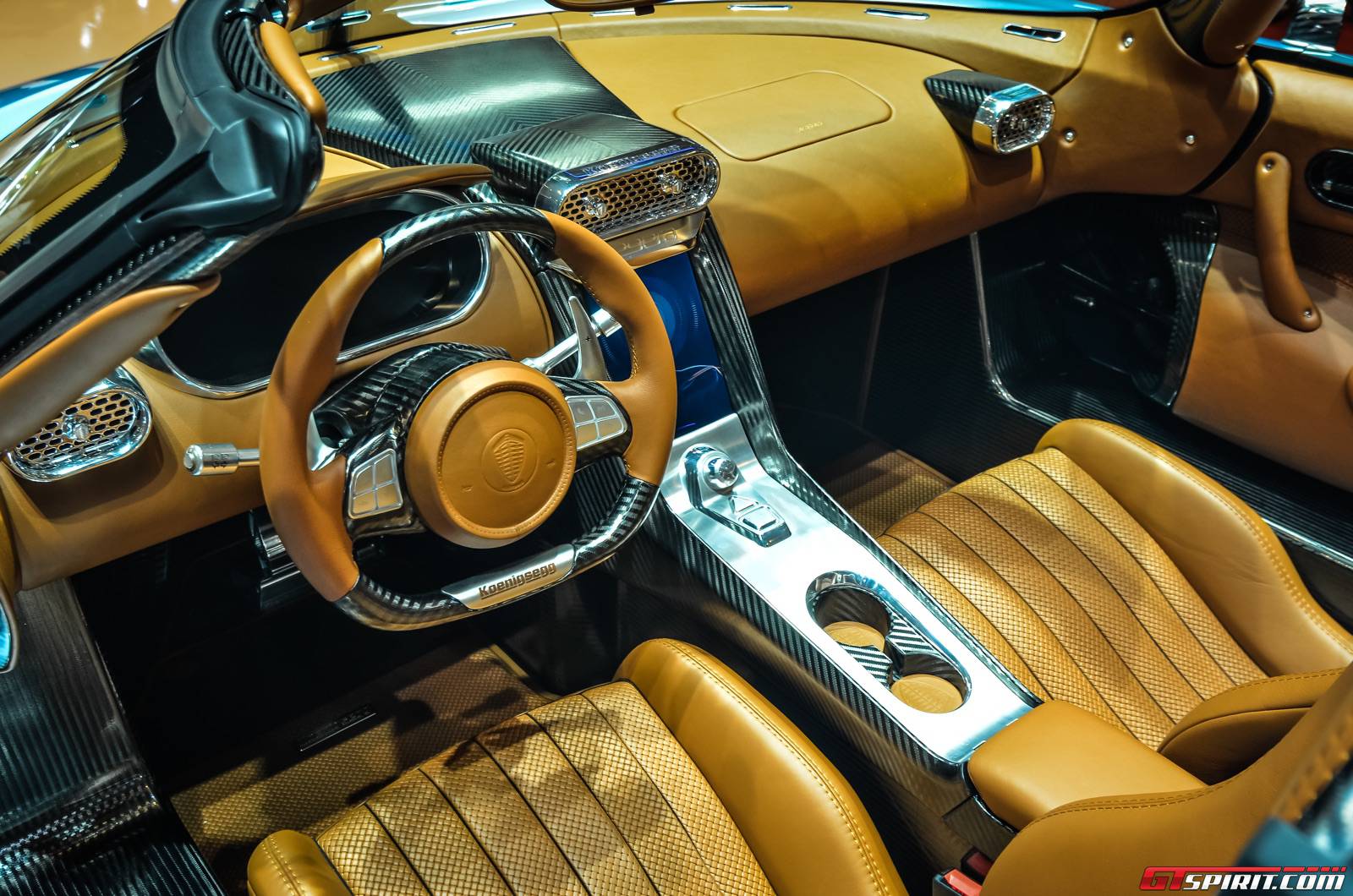 Koenigsegg Regera. Hypercar Hybrid Pertama di Dunia Tanpa Transmisi (Gearbox)