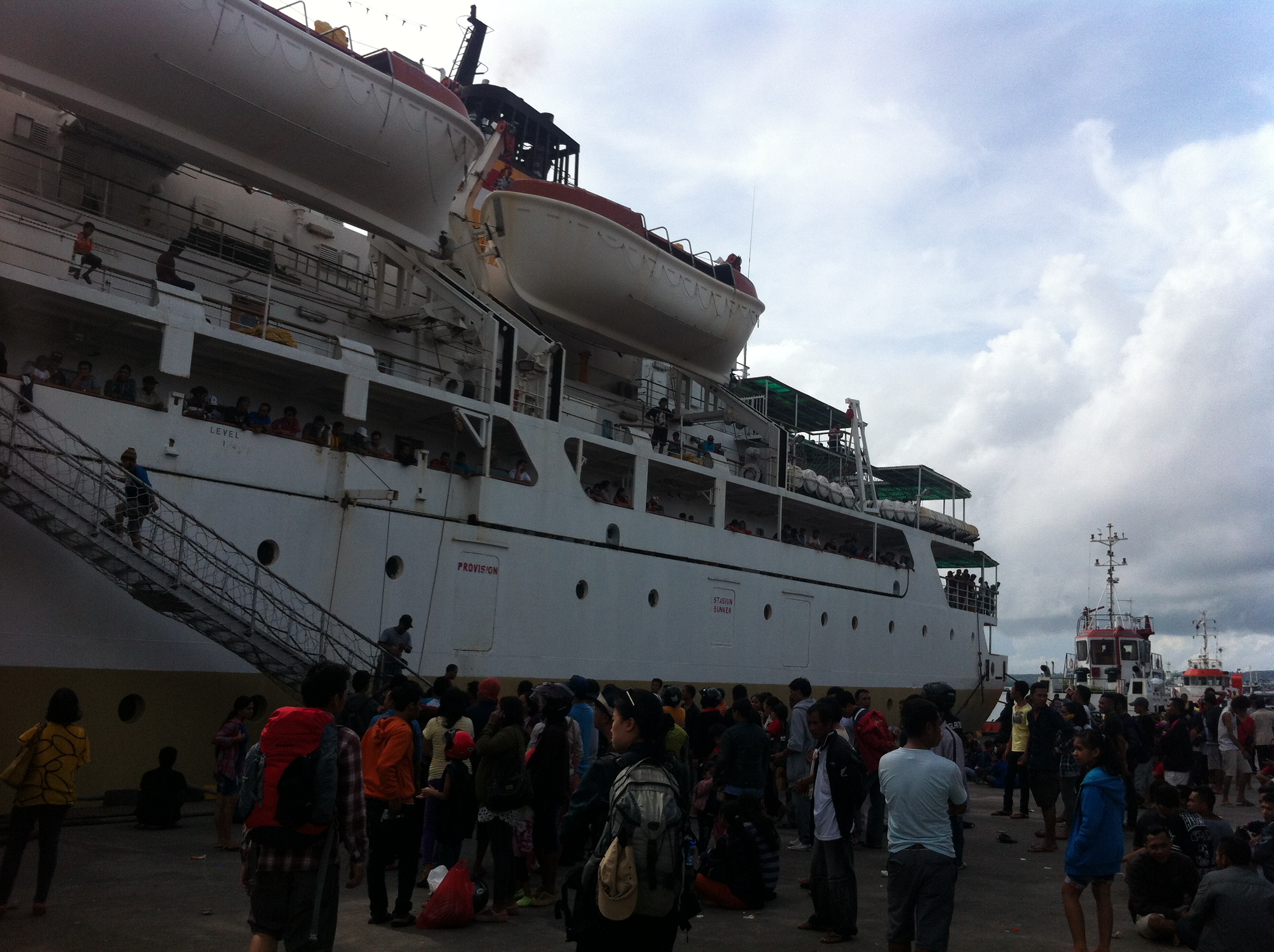 Acakacak Pulau Komodo Desmber 2013 KASKUS