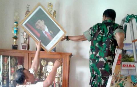 Foto Presiden dan Wakil Presiden RI Diturunkan