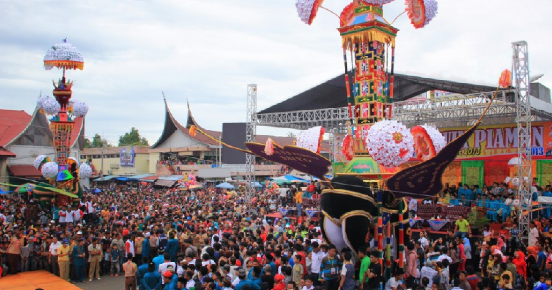 ini-nih-5-tradisi-tahun-baru-islam-di-tanah-air-dari-malam-suro-sampai-ritual-tabuik