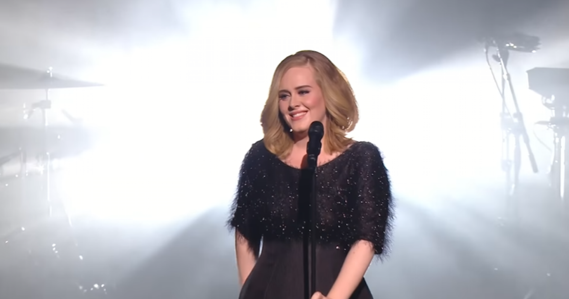Wah, Adele Beri Bocoran Single Comeback Easy On Me