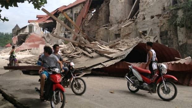 Gempa Bumi Kekuatan 7,2 SR Gunjang Filipina 93 Tewas