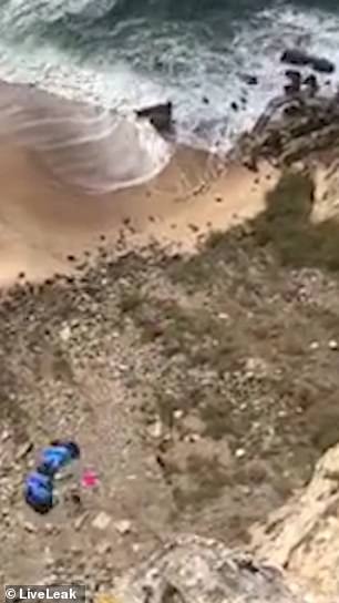 Pria Ini Lagi Apes, Tewas Dari Ketinggian 310 Kaki Stelah Parasutnya Tdak Mau Terbuka