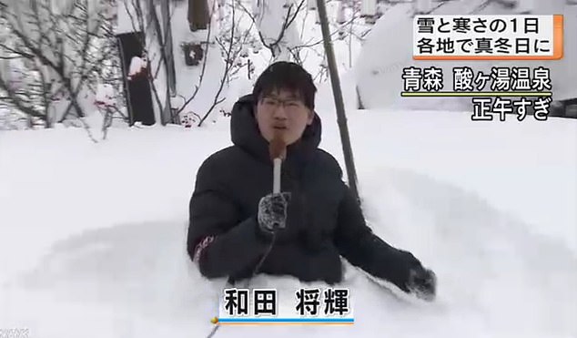 Kocak! Reporter Berita Jepang Ini Ketahuan Bikin Berita Hoax Tentang Hujan Salju