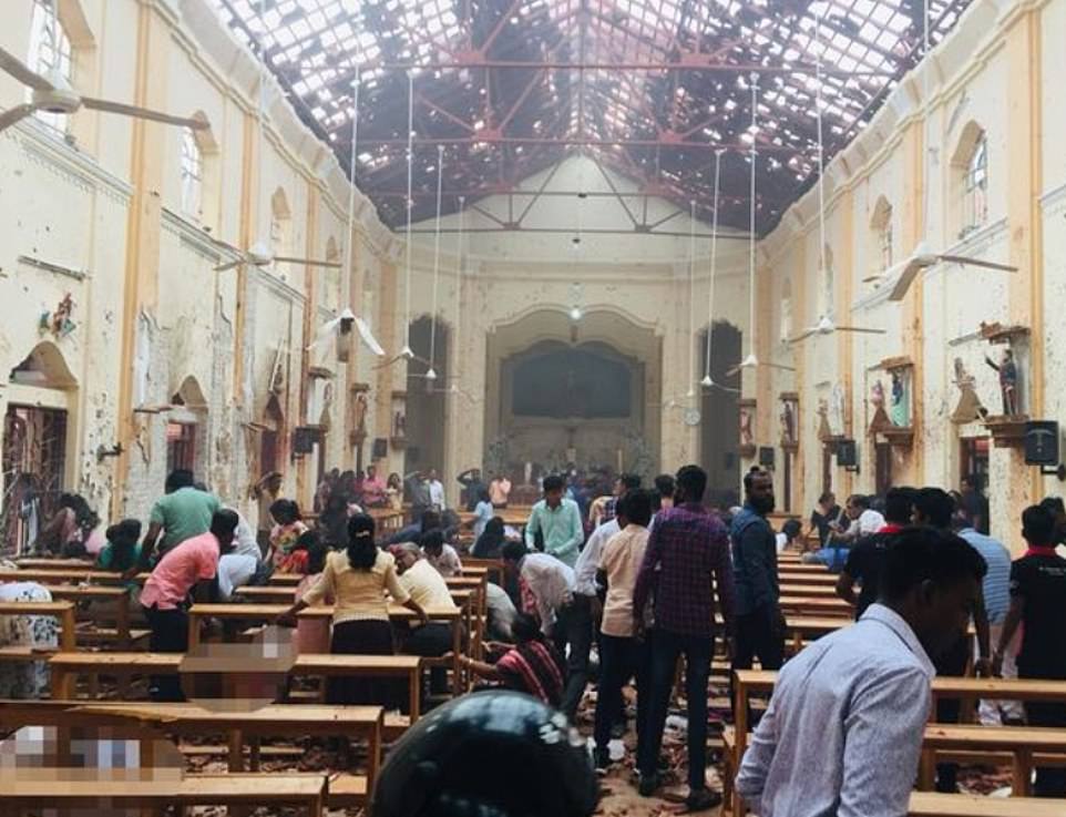 Pengebom Bunuh Diri Menewaskan 207 Orang di Gereja Sri Lanka