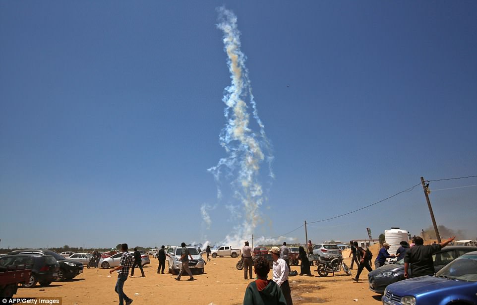 Bloody Monday, Puluhan Orang Meninggal Dan Melukai 2.400 Warga Palestina