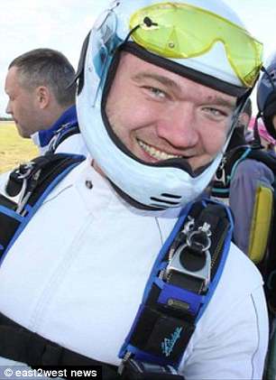 Dua Skydiver Ini Meninggal Karena Saling Tabrakan, Aksinya Terekam Video