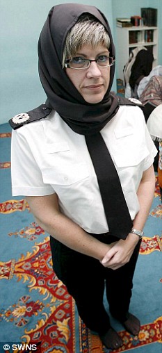 PBNU: Di Inggris saja Polwan boleh Berjilbab. Di Negeri Muslim Terbesar kok Dilarang?