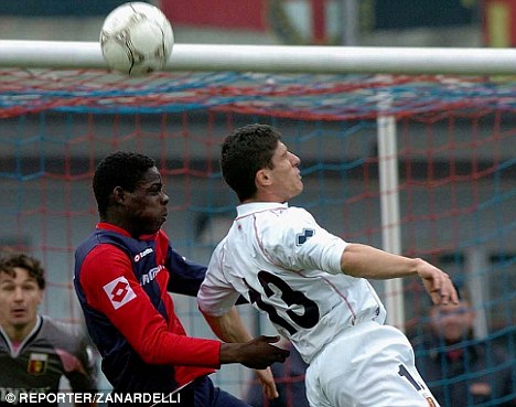 Foto2 masa kecil MARIO BALOTELLI..