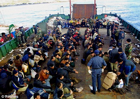 Yunani Ketakutan sama Imigran Radikal, Zeus &amp; Athena tak lagi Melindungi Mereka ☚