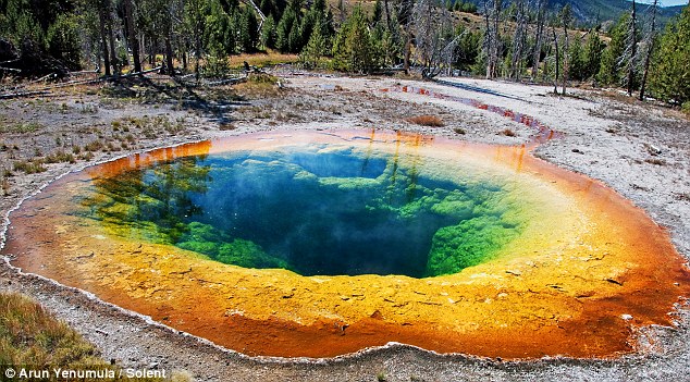 &#91;AMAZING&#93;Morning Glory Pool,Kolam Seribu Wajah yg Tampil Warna-Warni