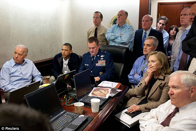 (berita angin)Bin Laden WAS NOT buried at sea, but flown to the U.S. for cremation