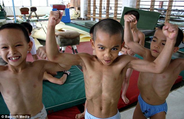 FOTO: Nanning Gym, Pusat Pelatihan Terkejam di Cina