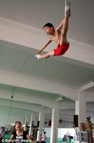 FOTO: Nanning Gym, Pusat Pelatihan Terkejam di Cina