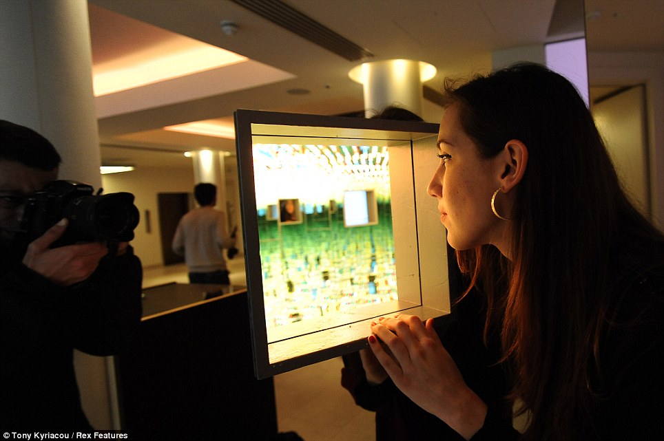 Dunia Cermin Yang Super Keren, Gan