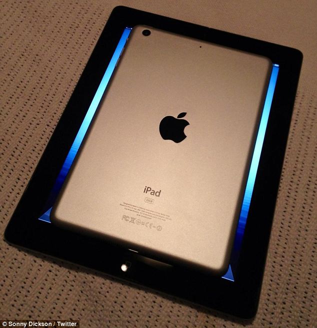 Nih Penampakan iPad Mini..........