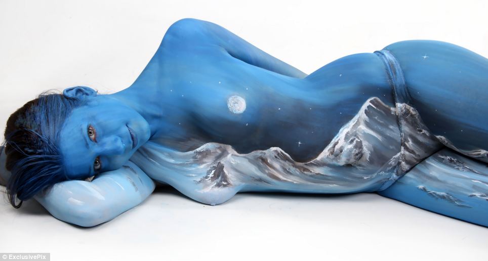 Body Painting Yang Super WOW!!!