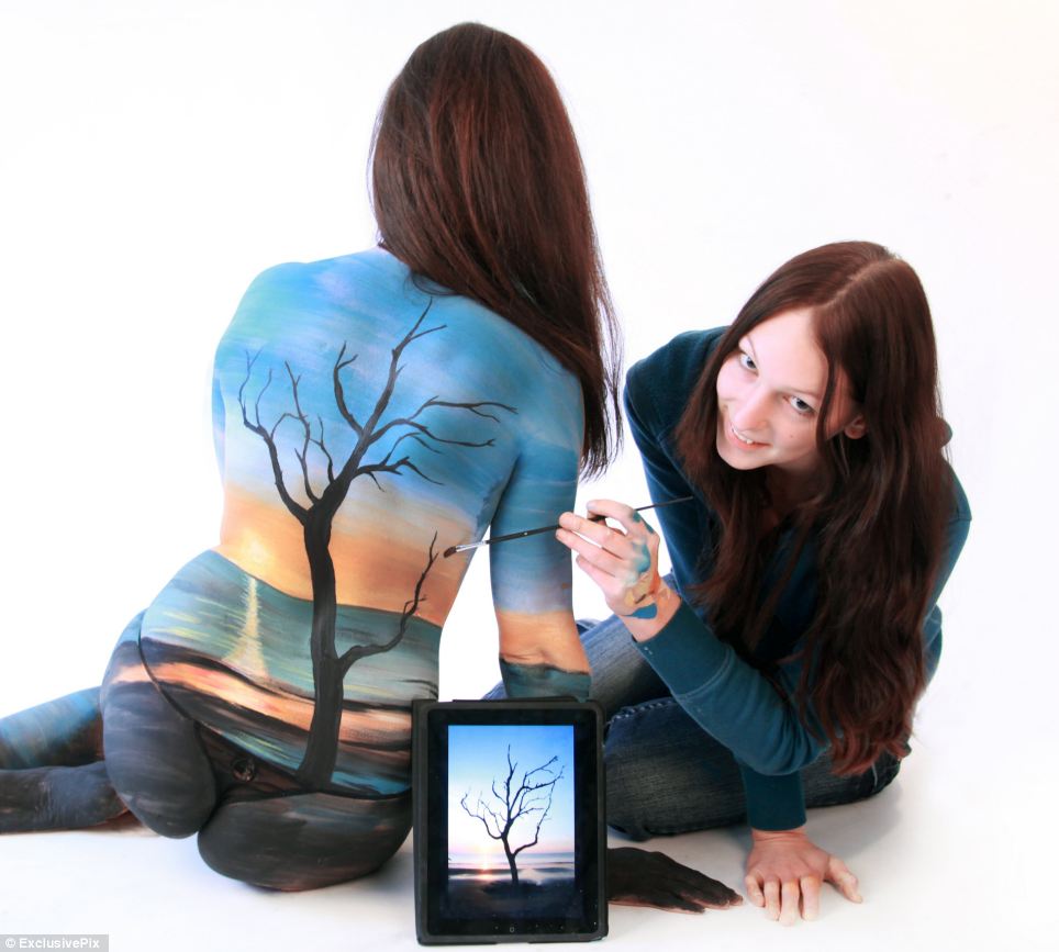 Body Painting Yang Super WOW!!!