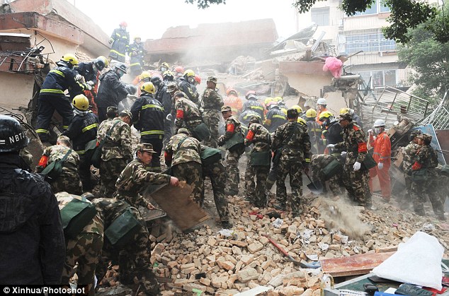 &#91;China&#93; Gedung Enam Tingkat Runtuh di Kota Ningbo