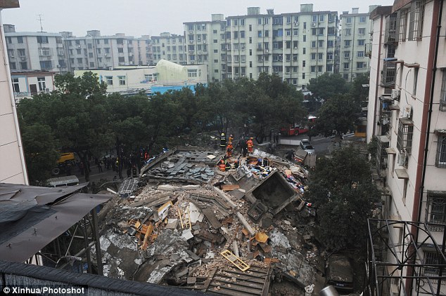 &#91;China&#93; Gedung Enam Tingkat Runtuh di Kota Ningbo