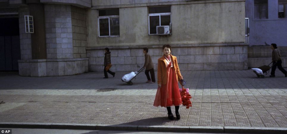 PHOTO) Full Spectrum Life Inside North Korea..........2013