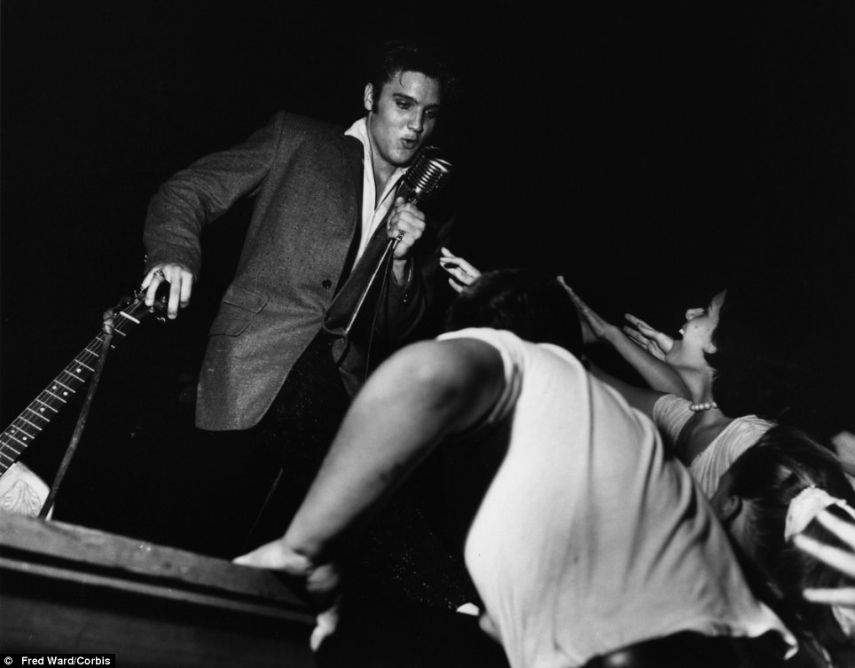 &#91;Kumpulan Foto&#93; Elvis &quot;The King&quot; Presley di Awal Karirnya