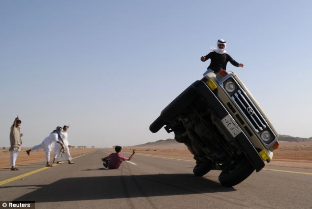 Hobi GOKIL + MAUT + Menegangkan para Pemuda Arab Saudi 