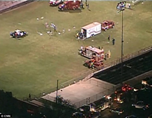 PIC} Ledakan FertilizerPlant Di USA Texas, 200 Orang Terluka & Banyak Bangunan Hancur