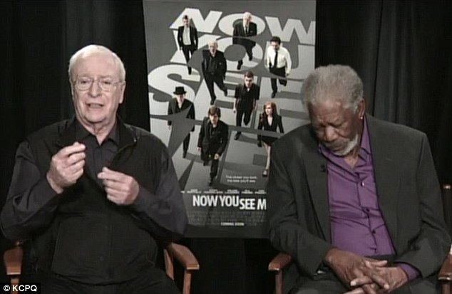 Morgan Freeman Ketiduran Dalam Sebuah Interview Live 