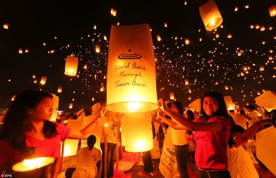 Filipina Pecahkan Rekor Dunia Lampion Kertas