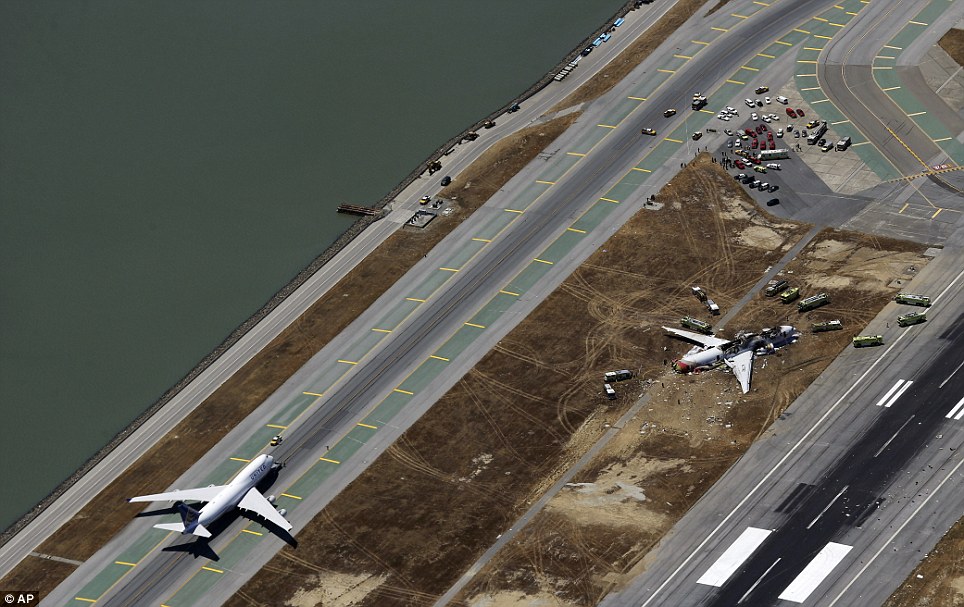 &#91;PIC&#93; Garuda 'joy flight' Boeing 777-300ER. Sementara di San Fransisco, B-777 Jatuh!