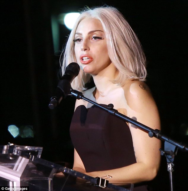 Lady Gaga Dikabarkan Operasi Hidung. Lihat Fotonya 