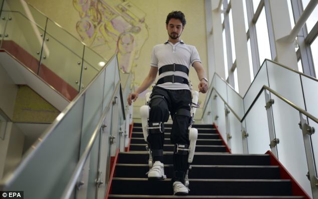 Exoskeleton Jadikan Orang Cacat & Lumpuh Kembali Dapat Berjalan