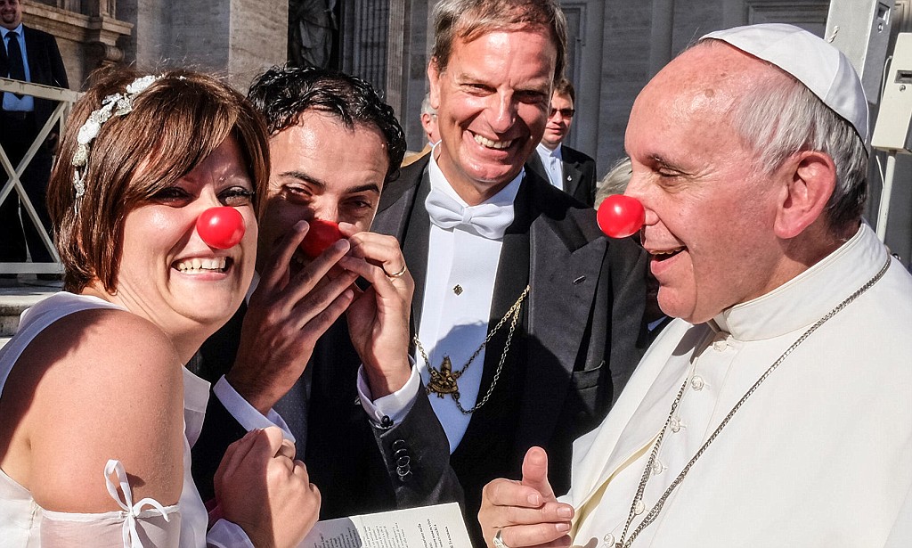 15 Pictures We Didn't Expect To See Of Pope..No Spoiler,,sorry ..