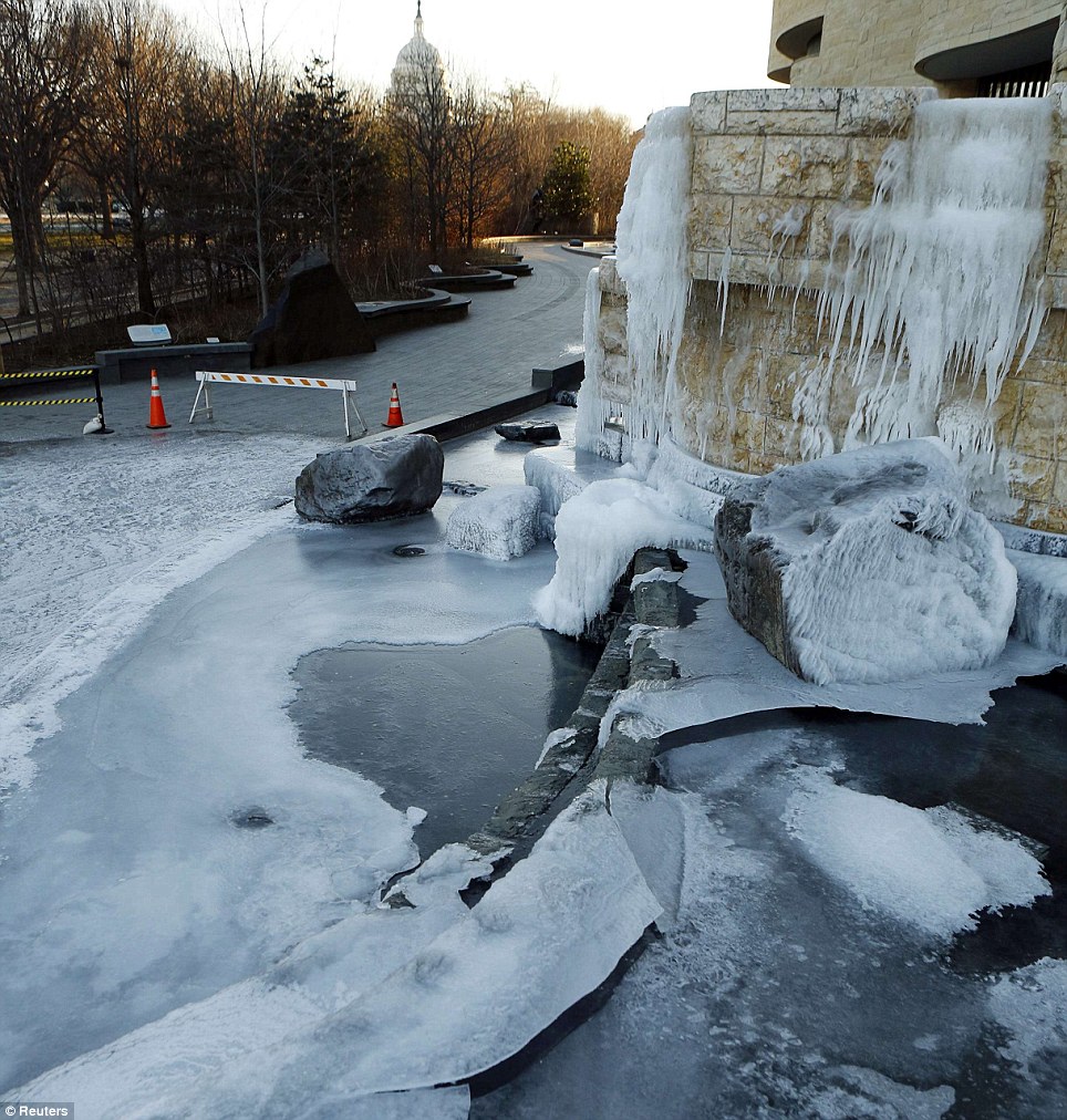 Foto-foto Polar Vortex Yang Melanda AS &#91;Menakjubkan Sekaligus Mengerikan&#93;