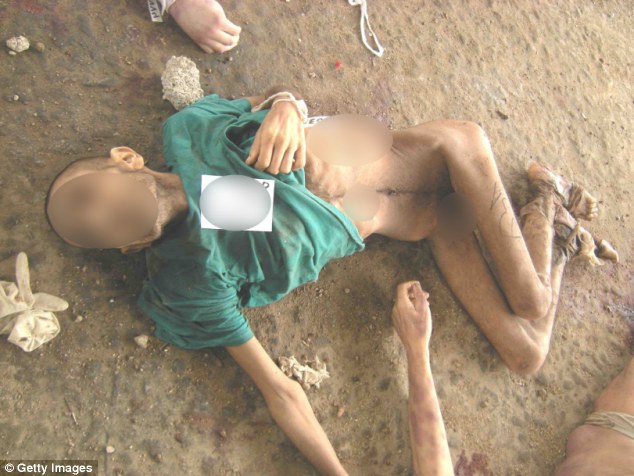 Bukti-Bukti Foto Menunjukkan Penyiksaan Tentara Assad Terhadap Tawanan Pemberontak 
