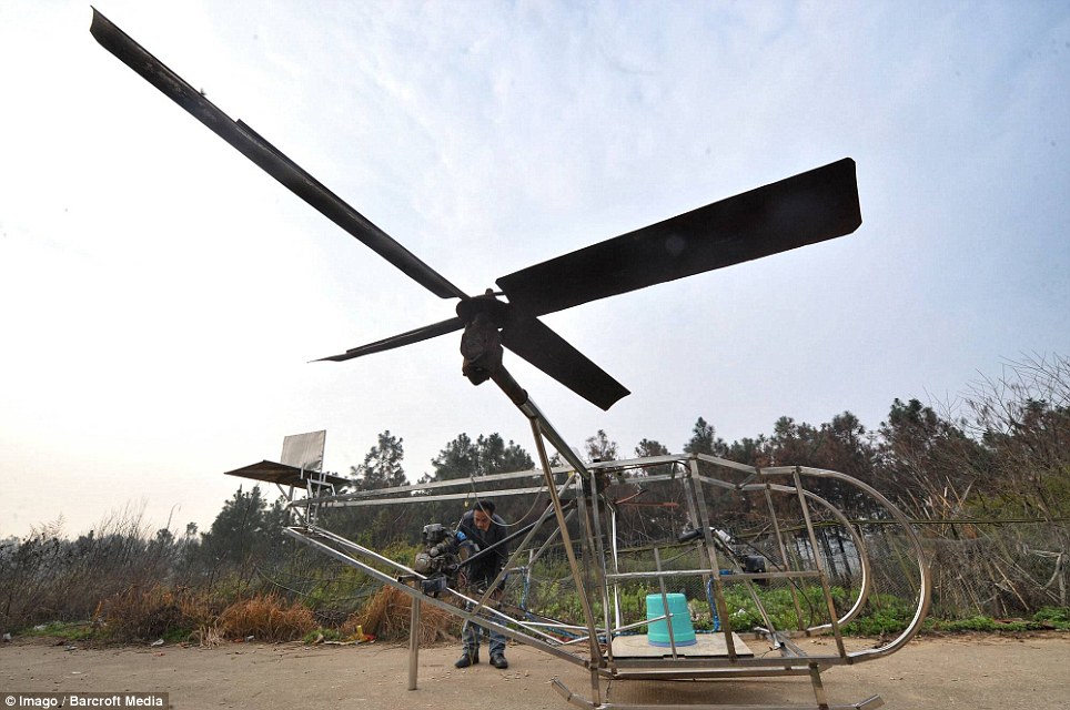 Petani di china bangun Helikopter sendiri dengan mesin motor &#91;pics&#93;