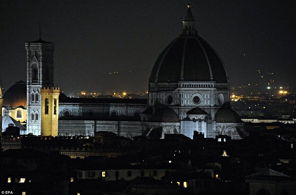 PEMANDANGAN DUNIA SAAT EARTH HOUR