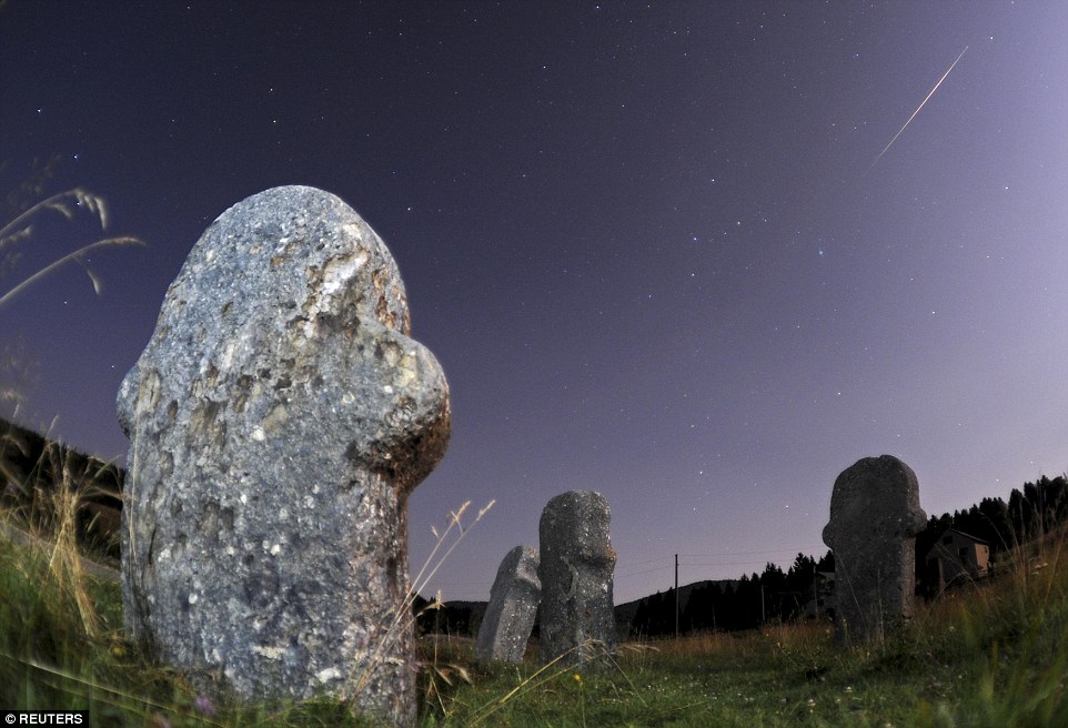 &#91;Pic+&#93;Ini Foto-Foto dari Hujan Meteor Pesreid Tahun Ini (Agak BWK)