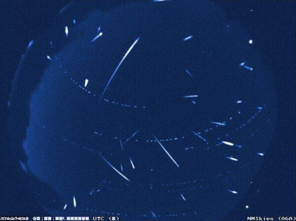 &#91;Pic+&#93;Ini Foto-Foto dari Hujan Meteor Pesreid Tahun Ini (Agak BWK)