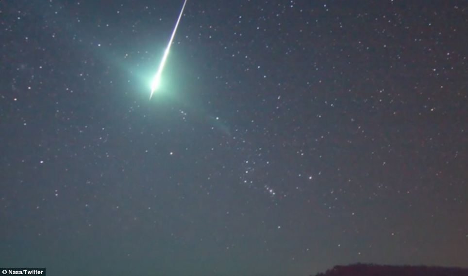 &#91;Pic+&#93;Ini Foto-Foto dari Hujan Meteor Pesreid Tahun Ini (Agak BWK)