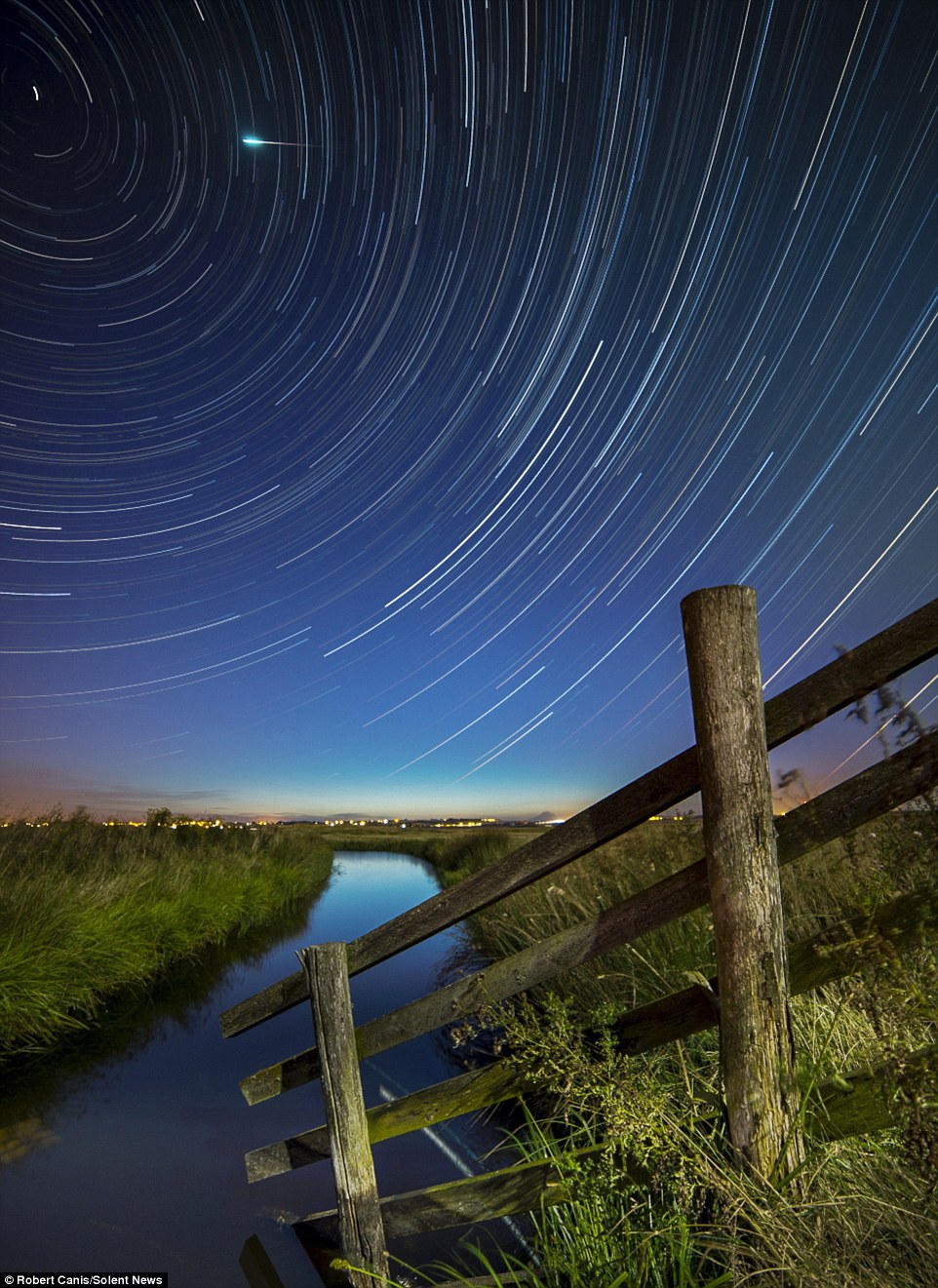 &#91;Pic+&#93;Ini Foto-Foto dari Hujan Meteor Pesreid Tahun Ini (Agak BWK)
