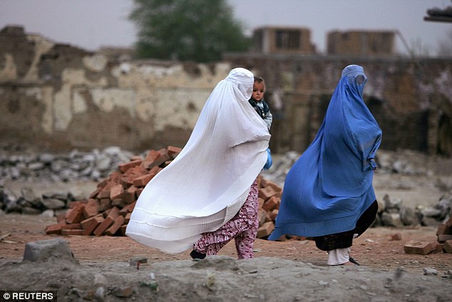 Cara Berpakaian Wanita Ini Bikin Warga Kota Kabul Terkaget-kaget