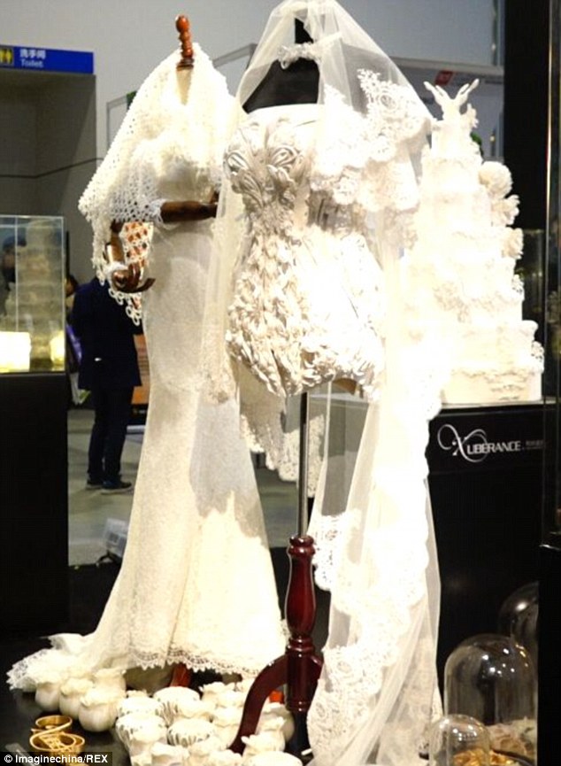Mau Kawin? Print Saja Baju Pengantinnya Dengan 3D Printer Xuberance