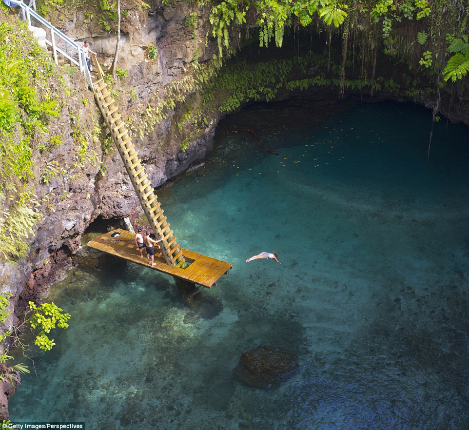 Surga Wisata Air Terjernih, Dari Turquoise Bay Sampai Wakatobi Indonesia
