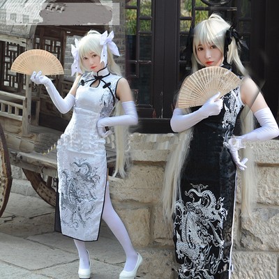 Padu Padan Busana : Sarung Tangan Panjang dan Stocking