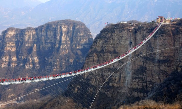 Chinese province closes all glass bridges over safety fears