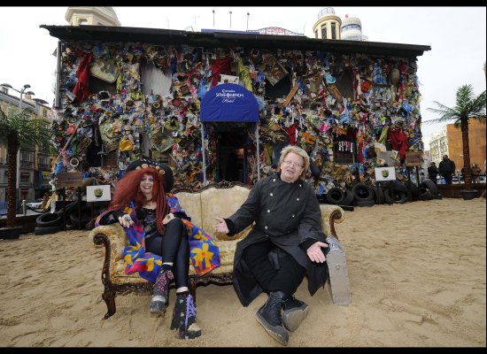 Beach Garbage Hotel (Hotel Sampah Madrid)