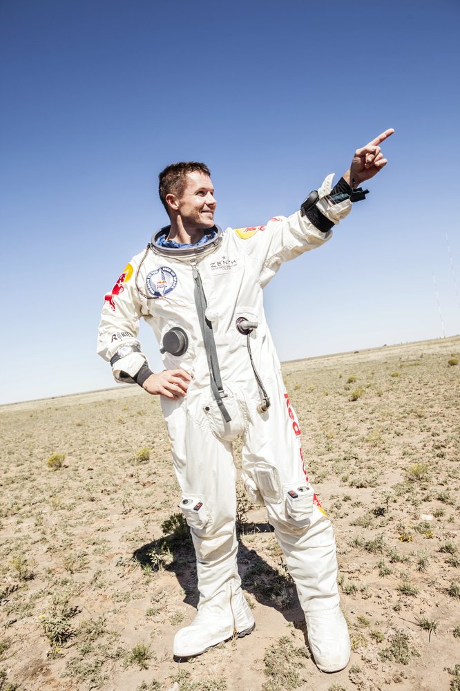 Video Terbaru Lompatan Felix Baumgartner Dirilis.