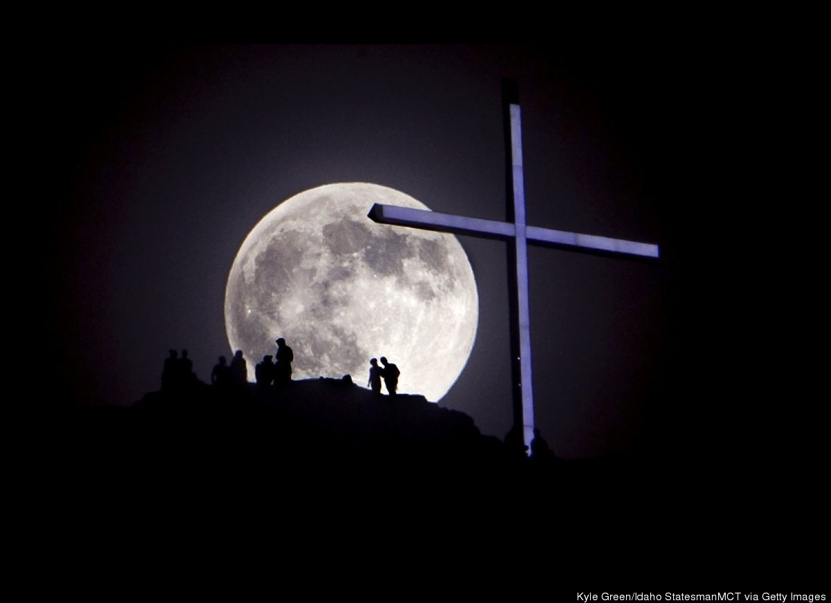 In Picture: Keindahan Bulan Purnama 'Supermoon' dari Berbagai Belahan Dunia